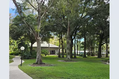 4898 NW 29th Ct, Unit #412, Lauderdale Lakes, FL 33313 - Photo 32