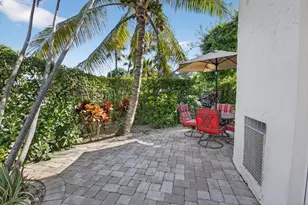 2601 NE 3rd Ct, Boynton Beach, FL 33435 - Photo 4