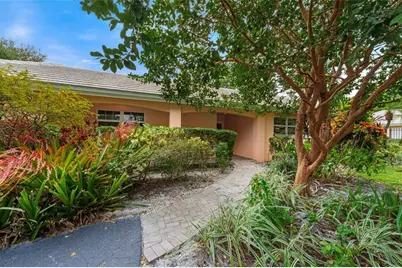 900  Cypress Ter, Unit #V 61, Pompano Beach, FL 33069 - Photo 1