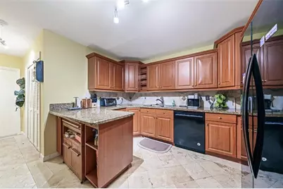 900  Cypress Ter, Unit #V 61, Pompano Beach, FL 33069 - Photo 22