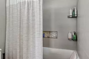 1000 Colony Point Cir, Pembroke Pines, FL 33026 - Photo 38