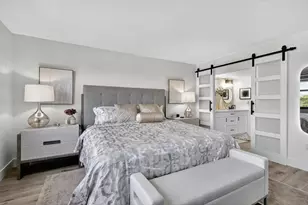 1000 Colony Point Cir, Pembroke Pines, FL 33026 - Photo 32