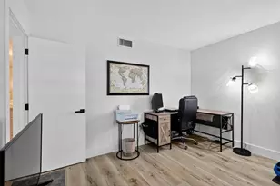 1000 Colony Point Cir, Pembroke Pines, FL 33026 - Photo 24