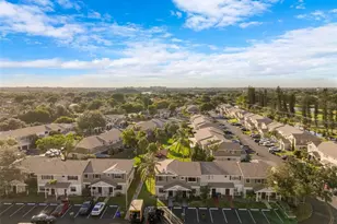 1030 NW 107th Ave, Pembroke Pines, FL 33026 - Photo 32