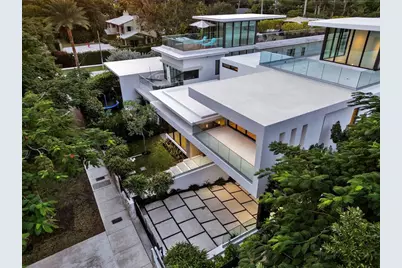 2130  S Miami Ave, Miami, FL 33129 - Photo 8