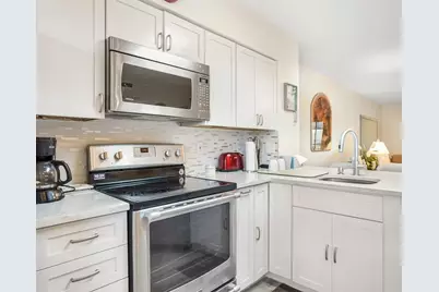 2334 S Cypress Bend Dr, Unit #302, Pompano Beach, FL 33069 - Photo 14