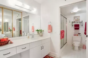 2334 S Cypress Bend Dr, Pompano Beach, FL 33069 - Photo 8