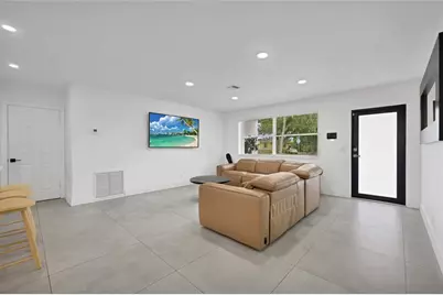 300 SW 65th Way, Pembroke Pines, FL 33023 - Photo 10