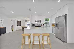 300 SW 65th Way, Pembroke Pines, FL 33023 - Photo 6