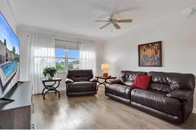3405 NW 48th Ave, Unit #611, Lauderdale Lakes, FL 33319 - Photo 4