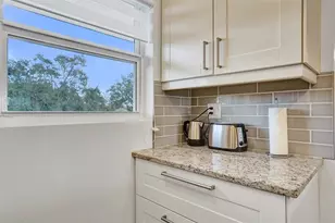3405 NW 48th Ave, Lauderdale Lakes, FL 33319 - Photo 12