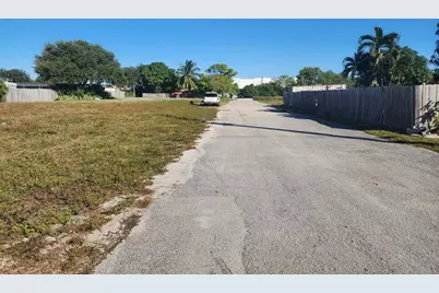 1591 NW 19th Ave, Pompano Beach, FL 33069 - Photo 2