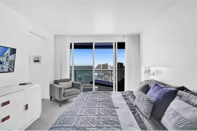 3101  Bayshore Dr, Unit #2407, Fort Lauderdale, FL 33304 - Photo 4