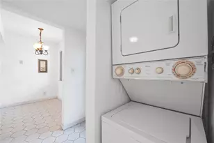 8105 NW 61st St, Tamarac, FL 33321 - Photo 24