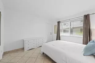 1000 SE 15th St, Fort Lauderdale, FL 33316 - Photo 8