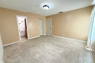 8350 NW 46th St, Lauderhill, FL 33351 - Photo 10