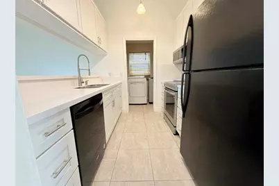 8350 NW 46th St, Lauderhill, FL 33351 - Photo 6