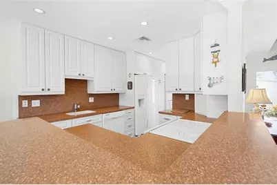 17  Middlesex Dr, Wilton Manors, FL 33305 - Photo 8