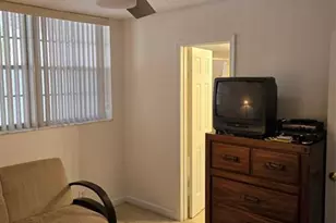 9531 Seagrape Dr, Davie, FL 33324 - Photo 32