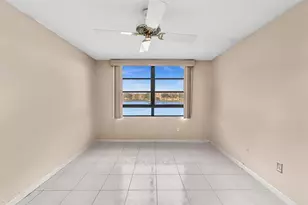 10442 E Clairmont Cir, Tamarac, FL 33321 - Photo 24