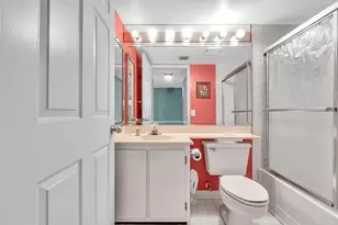 10442 E Clairmont Cir, Tamarac, FL 33321 - Photo 38