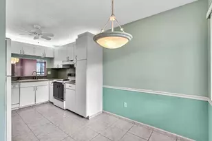10442 E Clairmont Cir, Tamarac, FL 33321 - Photo 12