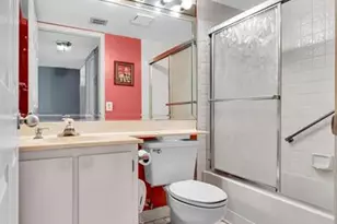 10442 E Clairmont Cir, Tamarac, FL 33321 - Photo 40