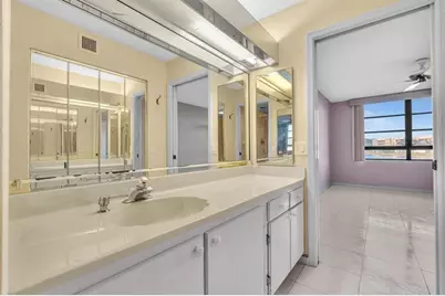 10442 E Clairmont Cir, Unit #204, Tamarac, FL 33321 - Photo 30