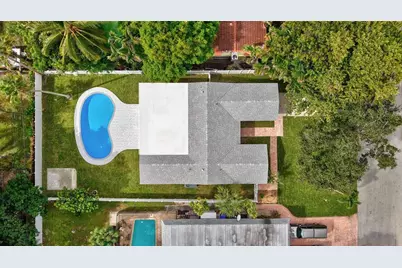 728 NE 7th St, Pompano Beach, FL 33060 - Photo 2