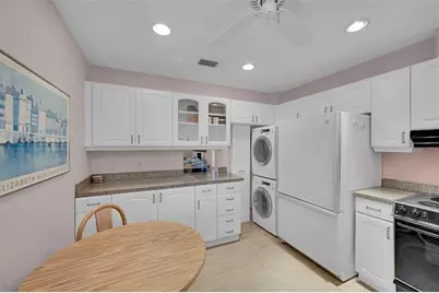 724  Nantucket Circle, Unit #A, Lake Worth, FL 33467 - Photo 4