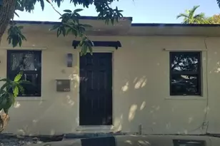 803 NE 8th St, Hallandale Beach, FL 33009 - Photo 14