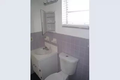 803 NE 8th St, Hallandale Beach, FL 33009 - Photo 38