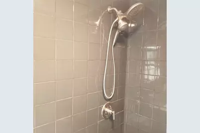 803 NE 8th St, Hallandale Beach, FL 33009 - Photo 18