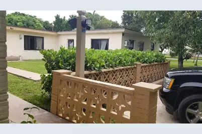 803 NE 8th St, Hallandale Beach, FL 33009 - Photo 4