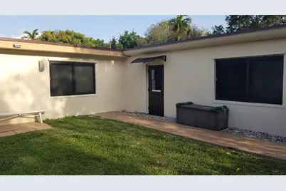 803 NE 8th St, Hallandale Beach, FL 33009 - Photo 6