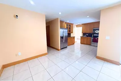 8800 NW 3 St, Pembroke Pines, FL 33024 - Photo 18