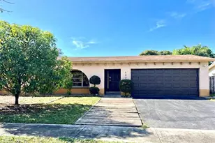 8800 NW 3 St, Pembroke Pines, FL 33024 - Photo 1