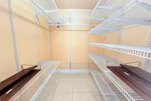 8800 NW 3 St, Pembroke Pines, FL 33024 - Photo 24