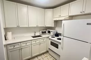 163 Markham H, Deerfield Beach, FL 33442 - Photo 4