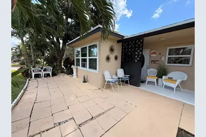 855  North Dr, Unit #A, Delray Beach, FL 33445 - Photo 2