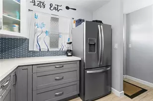 101 Royal Pk Dr, Oakland Park, FL 33309 - Photo 8