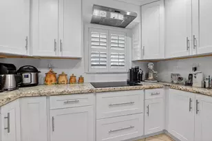 250 NE 20th St, Boca Raton, FL 33431 - Photo 8