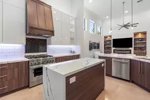 127 Swan Ave, Plantation, FL 33324 - Photo 4