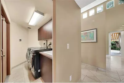 2631  Okeechobee Ln, Fort Lauderdale, FL 33312 - Photo 44