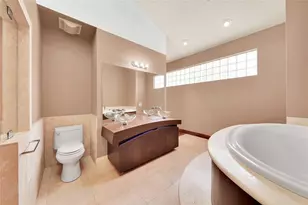 2631 Okeechobee Ln, Fort Lauderdale, FL 33312 - Photo 16