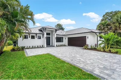 513 SW South Carolina Dr, Stuart, FL 34994 - Photo 2