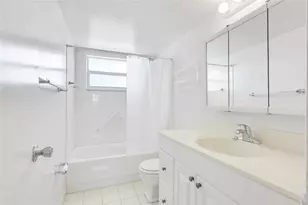 2555 NE 11th St, Fort Lauderdale, FL 33304 - Photo 10