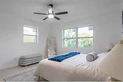 770 NE 34th Court, Oakland Park, FL 33334 - Photo 14