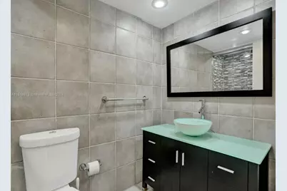 11930 N Bayshore Dr, Unit #601, North Miami, FL 33181 - Photo 16