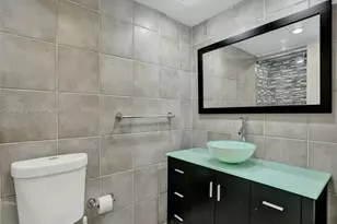 11930 N Bayshore Dr, North Miami, FL 33181 - Photo 16